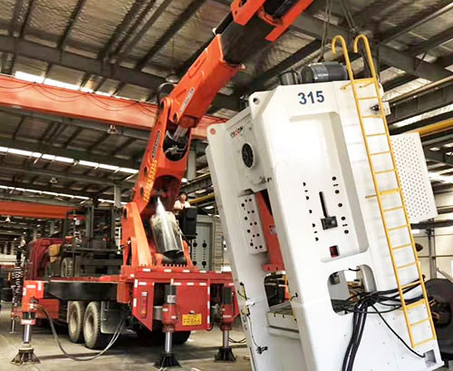 和乐镇附近随车吊出租，轻松解决运输难题