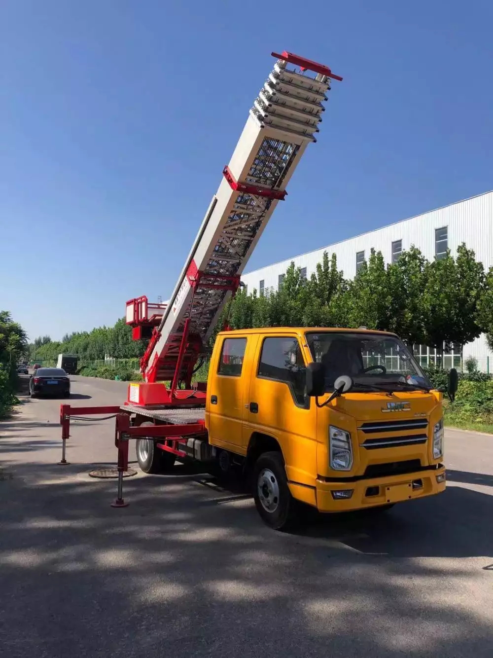 和乐镇附近的云梯车出租服务：轻松解决高空作业需求