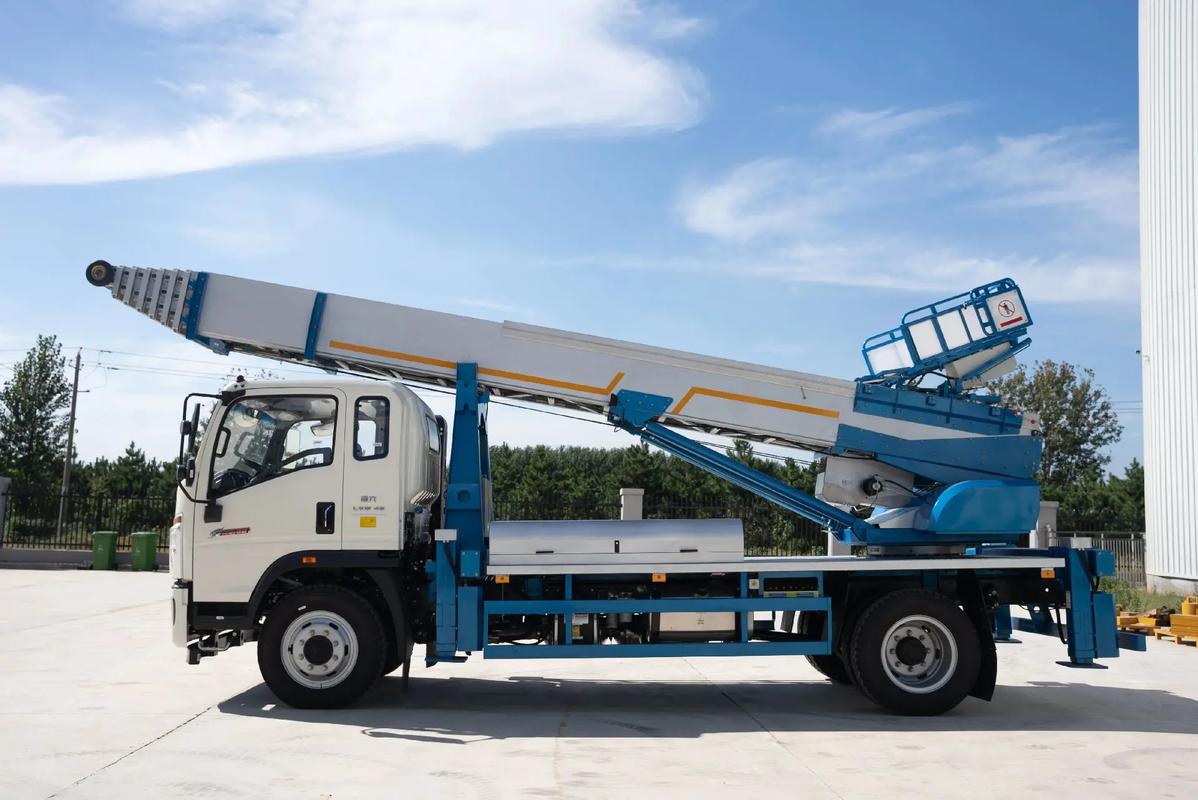 和乐镇云梯上料车租赁费用