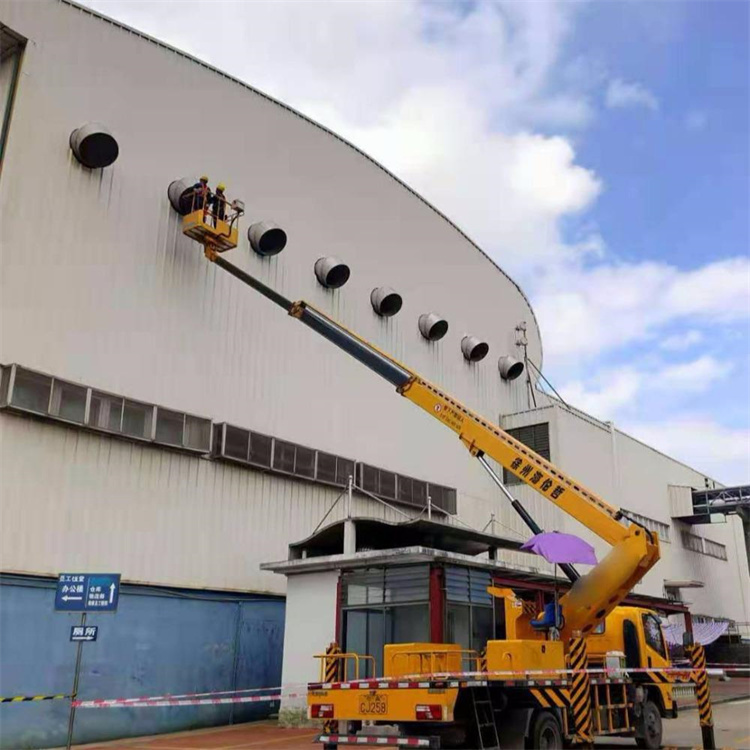 和乐镇高空作业车出租服务：专业广告牌安装解决方案