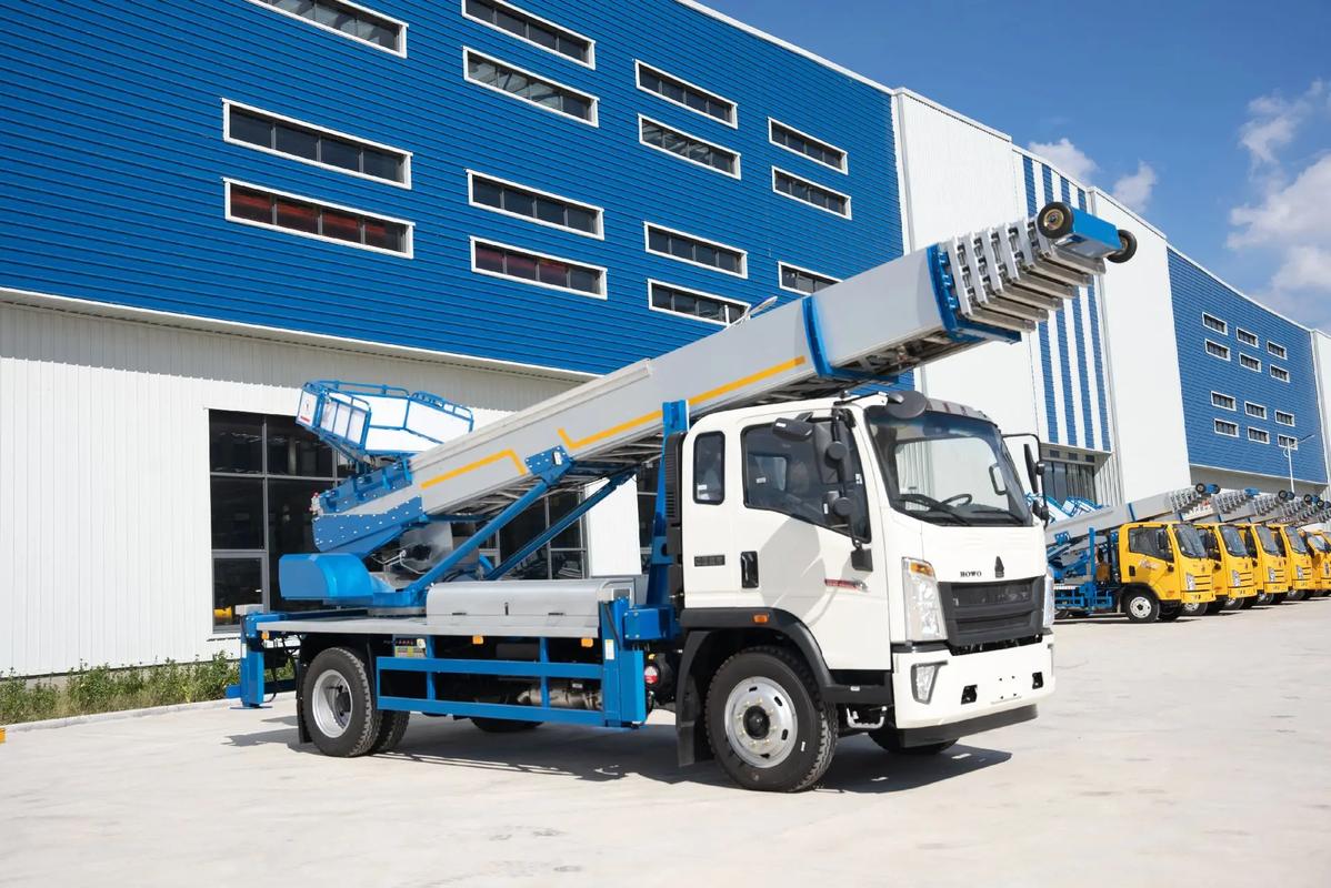 和乐镇出租云梯车高空作业车 建筑垃圾搬运